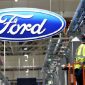 Seorang pekerja di pabrik pembuatan mobil Ford. (BBC/Getty Images)
