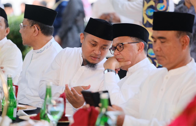 Gubernur Sulsel Nurdin Abdullah dan Wakil Gubernur Sulsel Andi Sudirman Sulaiman