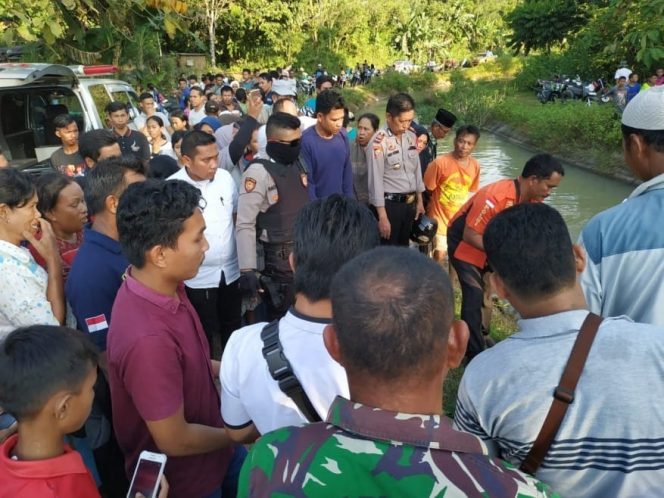 					Penemuan mayat yang hebohkan warga Takalar di saluran air beberapa hari yang lalu, Sabtu (18/5/2019). (Abdul Kadir. Berita.News) 