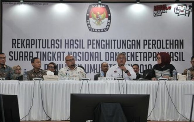 					Pengumuman Hasil Rekapitulasi Suara KPU. (Int)