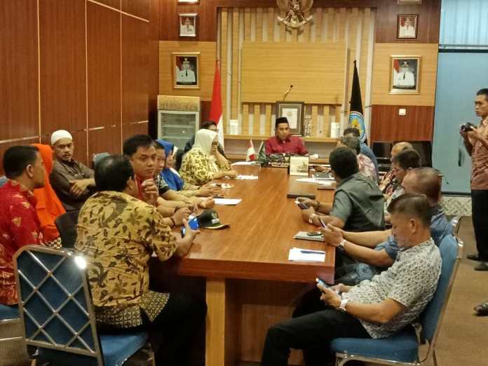 Suasana Rapat koordinasi Tim Terkait Evaluasi base data terpadu Penanggulangan Kemiskinan Daerah (TKPKD) yang dipimpin Wabup Takalar H. Ahmad Dg Se're, Jumat (24/5/2019). (Abdul Kadir. Berita.News)