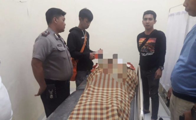 					Foto jasad korban di ruang mayat 