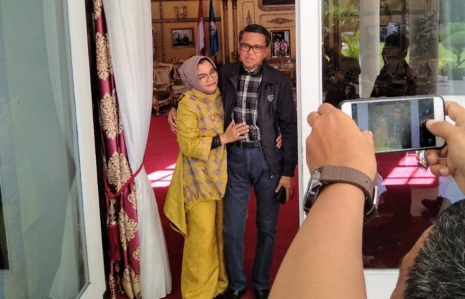 					Gubernur Sulsel Nurdin Abdullah dan Istri Liestyati F Nurdin