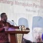 Wakil Bupati Kabupaten Kepulauan Selayar, Zainuddin menjadi pembicara pada seminar PSBM 2019, di Wisma Negara CPI Makassar. (Foto: IST/HMS)