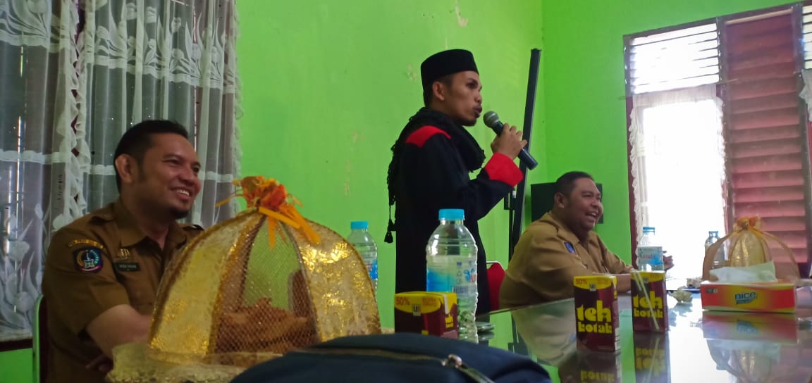 Dinkes Bantaeng menggelar halal bihalal dengan menghadirkan penceramah Ustadz Muslimin di Kantor Dinas Kesehatan Bantaeng, Selasa (11/6/2019).(Berita.news/Fitriani Aulia Rizka).