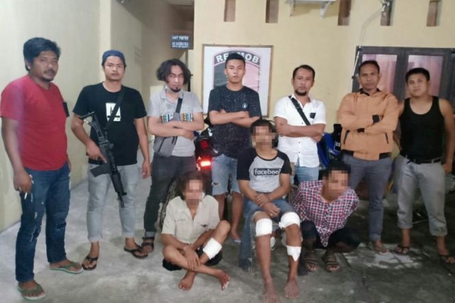 					Ketiga terduga pelaku pencurian ternak saat diringkus tim T4P Polres Bantaeng.