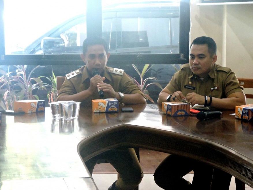 Wabup Takalar pimpin rapat pengawasan dan penertiban tambang galian 3C ilegal di Ruang Gallery kantor Bupati Takalar, Selasa (11/6/2019).(Berita.news/Abdul Kadir).