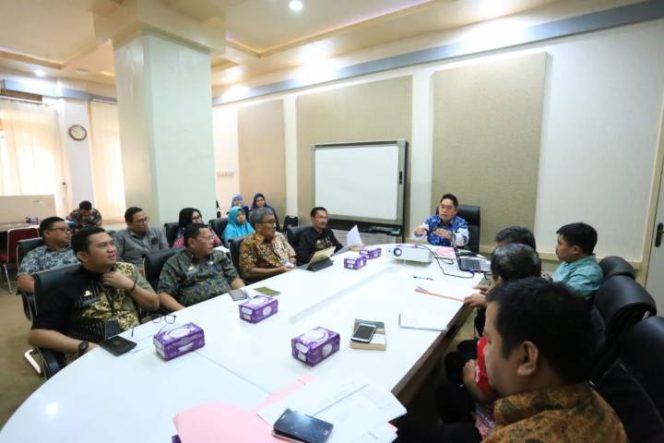 					Sekda Sulsel Abdul Hayat Gani terima tim Korsubgah KPK. (Berita.news/KH) 