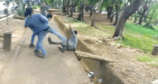 					Ricuh Satpol-PP Pemprov dan Pendemo dikantor Gubernur.(Berita.News/KH)