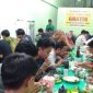 Suasana Warung Coto Sampeang yang dipadati para pelanggan yang berpuasa Syawal. (Berita.news/ACP)