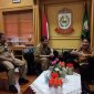 Koordinator Wilayah 8 Adliansyah Malik Nasution saat melakukan Monev bersama Pj Wali Kota Makassar Dr M Iqbal S Suhaeb dan Sekretaris Daerah Kota Makassar, M Ansar di Balai Kota, Selasa (2/07/19).