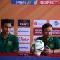 Pelatih Persebaya Surabaya Djajang Nurdjaman (Kanan).(Berita.news/Alfiandiz).