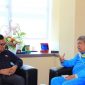 Kajati Sulselbar, Dr. Firdaus Dewilmar, SH.,M.Hum saat melalukan kunjungan kerja yang disambut oleh Rektor Unibos. Prof. Saleh Pallu, M.Eng di Ruang Rektor, Rabu (17/07/2019). (Berita.news/Ratih Sardianti Rosi).