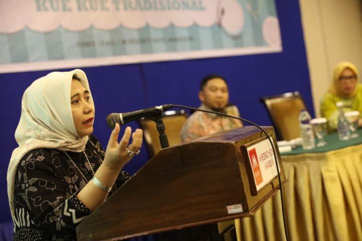 pembukaan workshop pembuatan kue tradisional oleh Ketua Dekranasda Kota Makassar, Murni Djamaluddin Iqbal di Hotel Regency, Kamis (18/07/2019). (Berita.news/Ratih Sardianti Rosi).