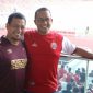 Pj Wali Kota Makassar Muh Iqbal Suhaeb bersama Gubernur DKI Jakarta Anies Baswedan di Stadion Andi Mattalatta, Makassar. (BERITA.NEWS/Ratih Sardianti Rosi).