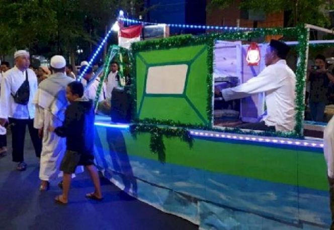 					Ratusan warga Kecamatan Kepulauan Sangkarrang turut menyemarakkan Pawai Malam Takbir, Selasa (4/6/2019)