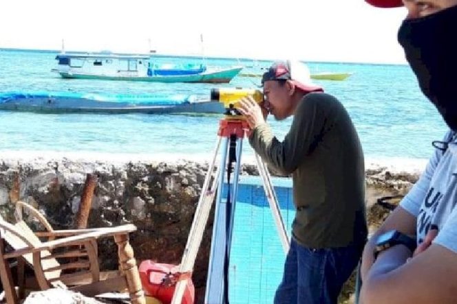 					Pemkot Makassar Bakal Bangun Tanggul Di Sangkarrang, Dinas PU Tinjau Lokasi