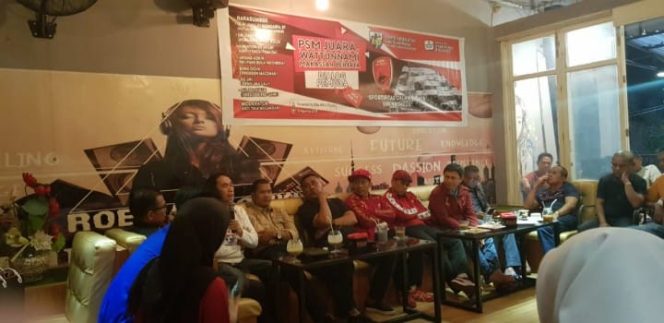 					Obrolan Bola Nasional yang dilaksanakan KNPI Kota Makassar di Roemah Kopi. (BERITA.NEWS). 