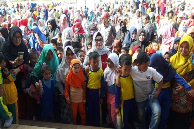 					Di Lapangan Andi Djemma, 2000 Murid SD, TK dan PAUD Ikuti Sikat Gigi Massal