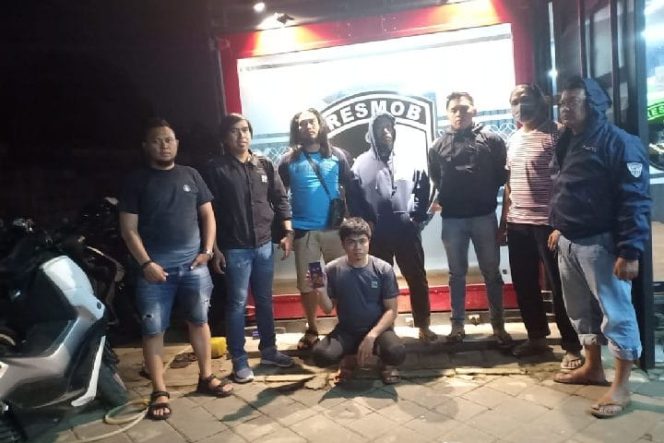 					Jusman (27), warga Maccini Pasar Malam 2, Kota Makassar digelandang Tim Pegasus Polres Jeneponto