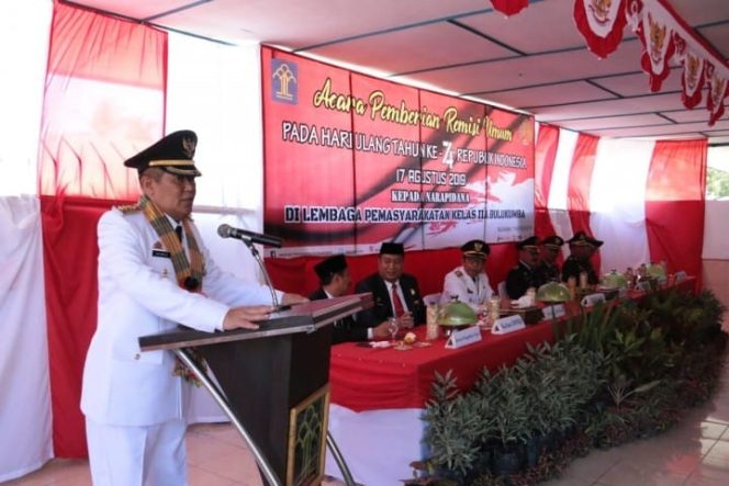 					Bupati Bulukumba Membacakan sambutan Menteri MenkumHam Republik Indonesia. (BERITA.NEWS/IL). 