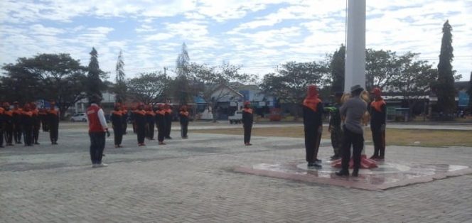 					Para Calon Anggota Paskibraka Latihan berbaris di Lapangan Passamaturukang. (BERITA.NEWS/Ilham). 