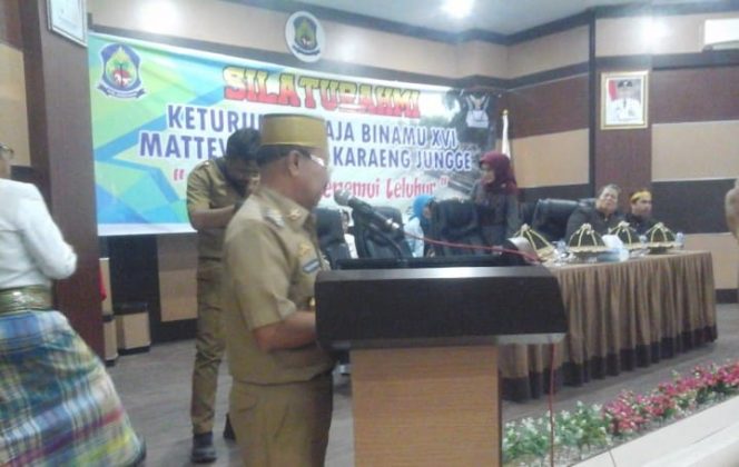 					Suasana pertemuan keturunan raja Binamu ke XVI Mattewakkang Karaeng Jungge, di Aula Kalabiranta rumah jabatan Bupati Jeneponto. (BERITA.NEWS/Ilham). 