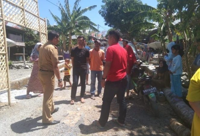 					Tim BPBD Kabupaten Jeneponto tinjau lokasi kekeringan di Dusun Bonto Cinde, Desa Tombo-Tombolo, Kecamatan Bangkala. (BERITA.NEWS/Ilham). 
