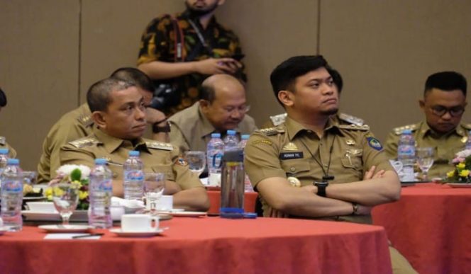 					Bupati Gowa, Adnan Purichta Ichsan saat hadiri Rapat Koordinasi Peningkatan Akses dan Mutu Pendidikan yang digelar Kementrian Pendidikan Kebudayaan Nasional tingkat Provinsi Sulawesi Selatan. (BERITA.NEWS/KH). 