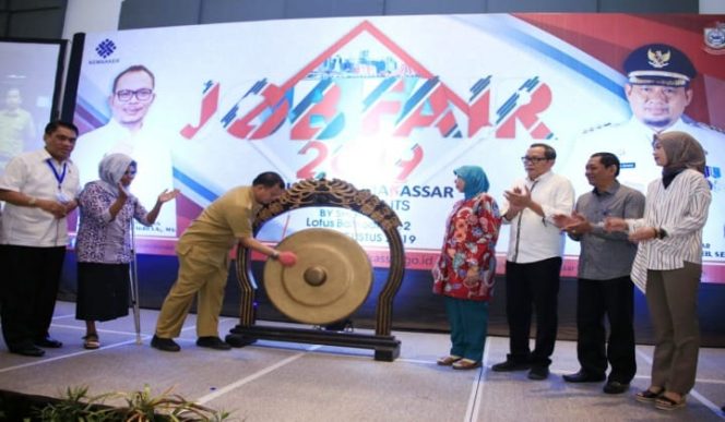 					Iqbal Suhaeb buka secara resmi Job Fair 2019 di Four Point By Sheraton Hotel, Rabu (21/8/2019). (BERITA.NEWS/Ratih Sardianti Rosi). 