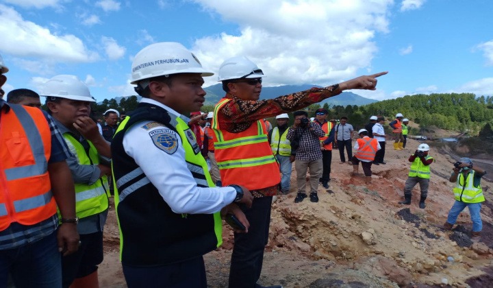 Gubernur Sulsel Nurdin Abdullah Tinjau Pembangunan Bandara Buntu Kuni Toraja. (BERITA.NEWS/KH).