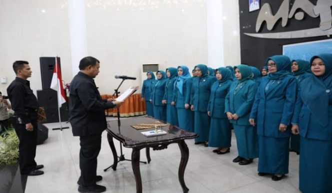 					Pj Wali Kota Makassar Iqbal Suhaeb saat melantik pengurus TP PKK Kota Makassar di Baruga Anging Mamiri, Kamis (22/8/2019).(BERITA.NEWS/Ratih Sardianti Rosi). 