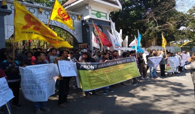 					Mahasiswa Demonstrasi Tolak Rasisme Kepada Masyarakat Papua. (BERITA.NEWS/KH). 