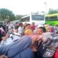 Suasana isak tangis kedatangan jama'ah asal Bulukumba. (BERITA.NEWS/IL).