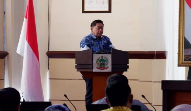 					Sekda Sulsel Abdul Hayat Gani saat rapat pembahasan konflik agraria. (BERITA.NEWS/KH). 