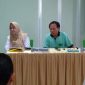 Direktur RS Maryam Citra Medika Dr. H A Rivai Ibrahim (kanan), Dewan Pengawas Dr Irmayani (kiri) saat gelar Press Conference bersama beberapa media cetak dan online. (BERITA.NEWS/Abdul Kadir).