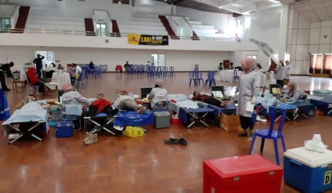 					PT Bintang Toedjoe Brand Extra Joss Shake Gelar Giat Laki Donor Darah