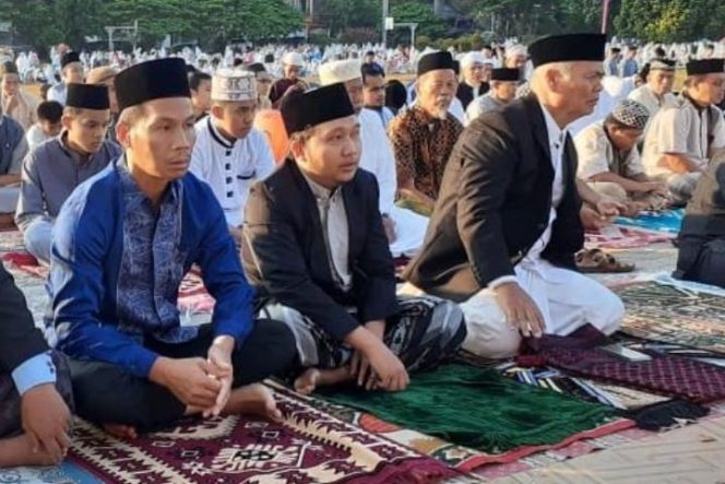 					Usai Salat Id di Lapangan Batili, Bupati Enrekang Gelar Open House