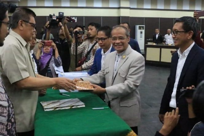 					Beredar Dua Versi Rekomendasi Pansus Angket, Kadir Halid: Itu Hoax