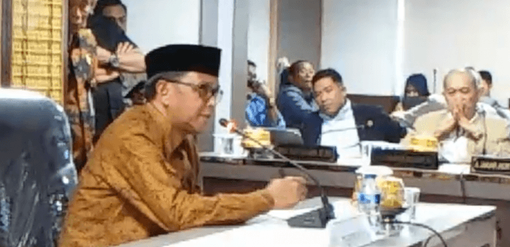Gubernur Sulsel Nurdin Abdullah saat sidang Hak Angket Dewan. (BERITA.NEWS/KH).