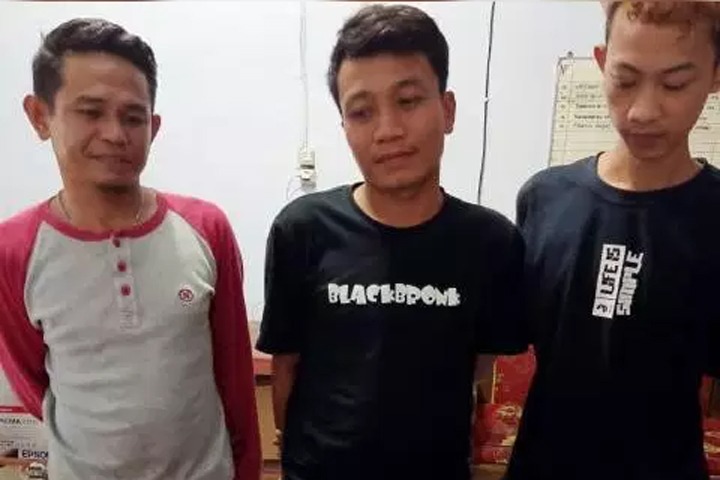 Tiga Pelaku diamankan satuan Opsnal Narkoba Polres Jeneponto. (BERITA.NEWS/Ilham).