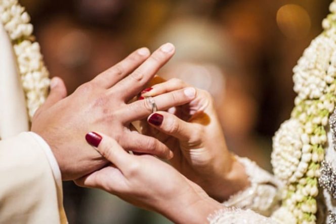 					Tok Tok Tok… RUU Perkawinan Disahkan untuk Perempuan, Segini Batas Usianya