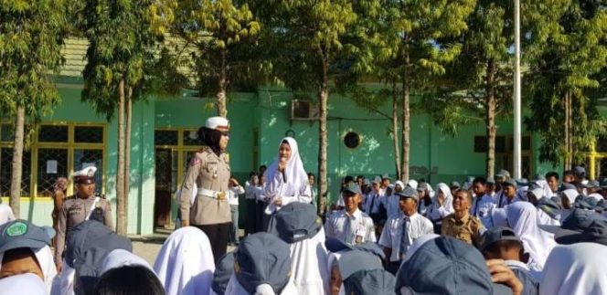 					Tanya Jawab Berhadiah Helm SNI dari Kasatlantas Polres Pinrang