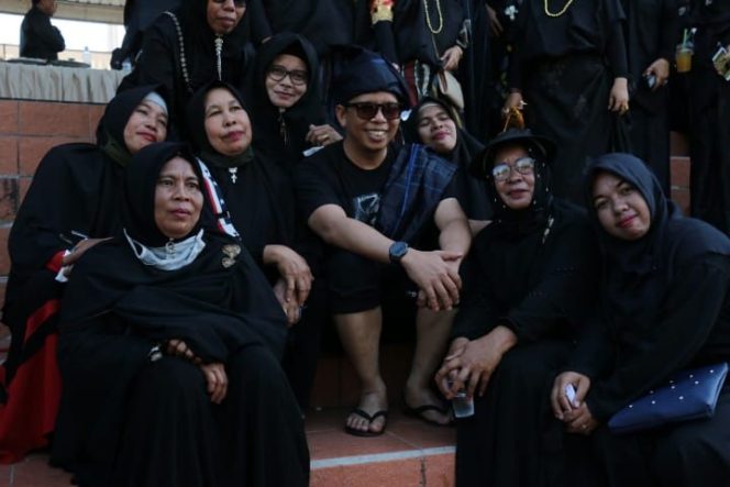 					22 Ribu Pakaian Hitam di Festival Pinisi 2019 Bulukumba