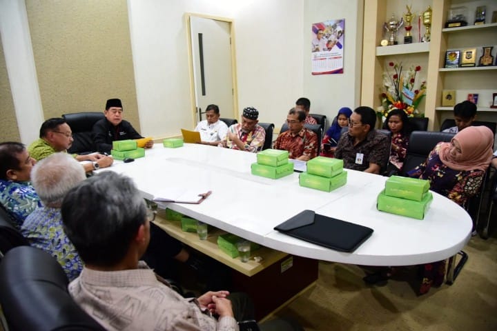 Pembahasan Penataan peralihan Pasien Sakit Jiwa RS Dadi ke RS Sayang Rakyat
