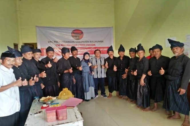 					Pilkada Bulukumba 2020: Syamsuddin Alimsyah Diantar Masyarakat Adat Kajang