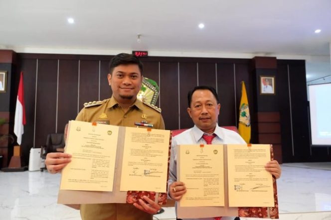 					Pemkab Gowa dalam hal ini Bupati Gowa, Adnan Purichta Ichsan taken MoU bersama Kejari Gowa.