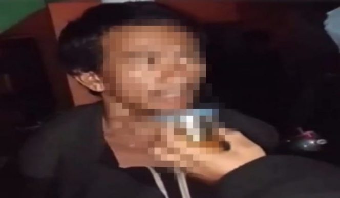 					Poto di instagram pelaku saat kedapatan mencuri dan dipaksa minum air kencing. (BERITA.NEWS/IL). 