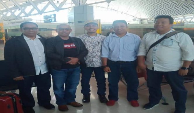 					Wakili Sulsel untuk Bimtek Dinas PMD Kabupaten Jeneponto Melalui Kabid Pemdes, Kabid tenaga ahli PSD dan Pj Kades Bonto Ujung, Berangkat ke Jakarta selama 3 hari di Best ester primer The Hive. (BERITA.NEWS/Muh Ilham).