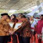 Gramedia terima Mitra Peduli PAUD dan Dikmas Tahun 2019 dari Mendikbud Muhajir Efendi. (BERITA.NEWS/KH).